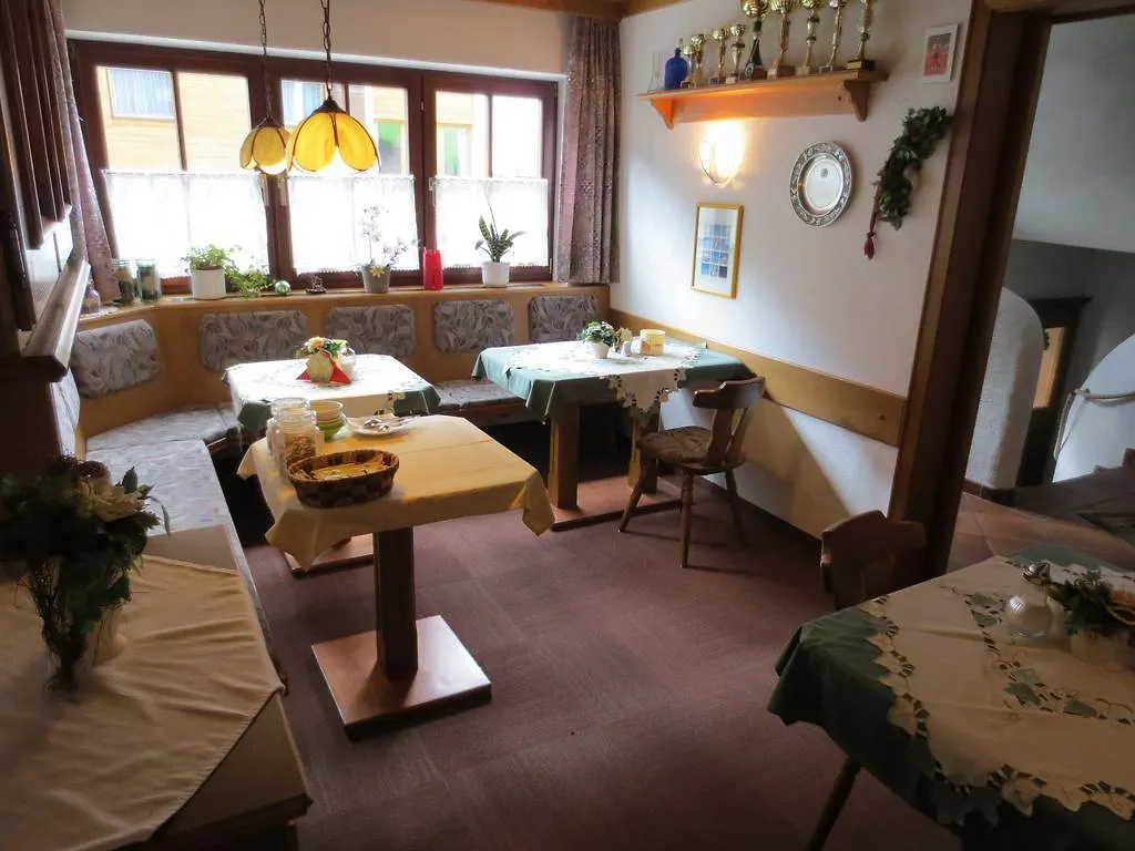 Hotel Alpenhaeusl Sölden 0*,  Austria