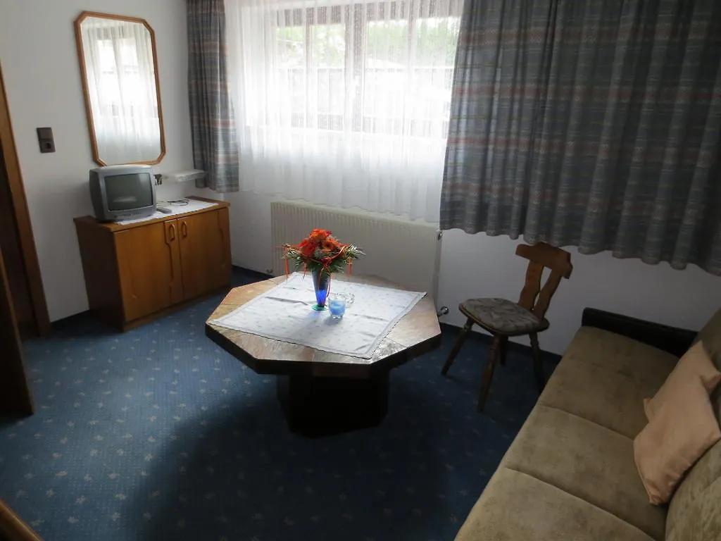 Affittacamere Hotel Alpenhaeusl Sölden